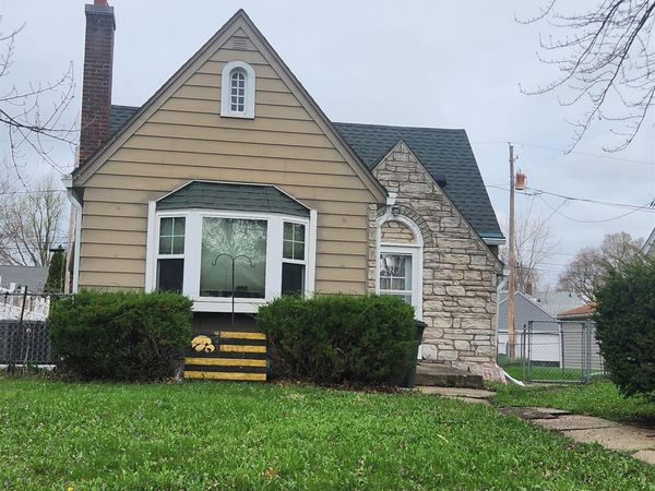 928 Kingsley Ave , Waterloo, IA 50701