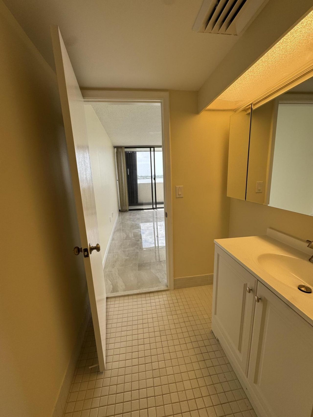 5200 N Flagler Drive, Unit 902, West Palm Beach, FL 33407 Photo