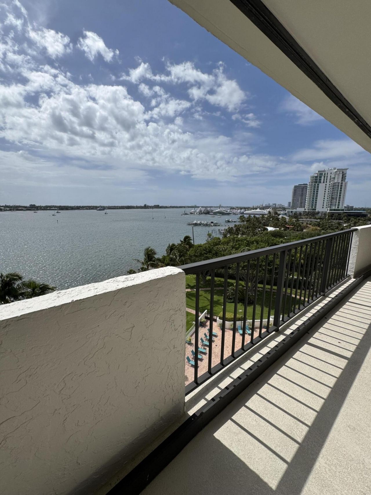 5200 N Flagler Drive, Unit 902, West Palm Beach, FL 33407 Photo