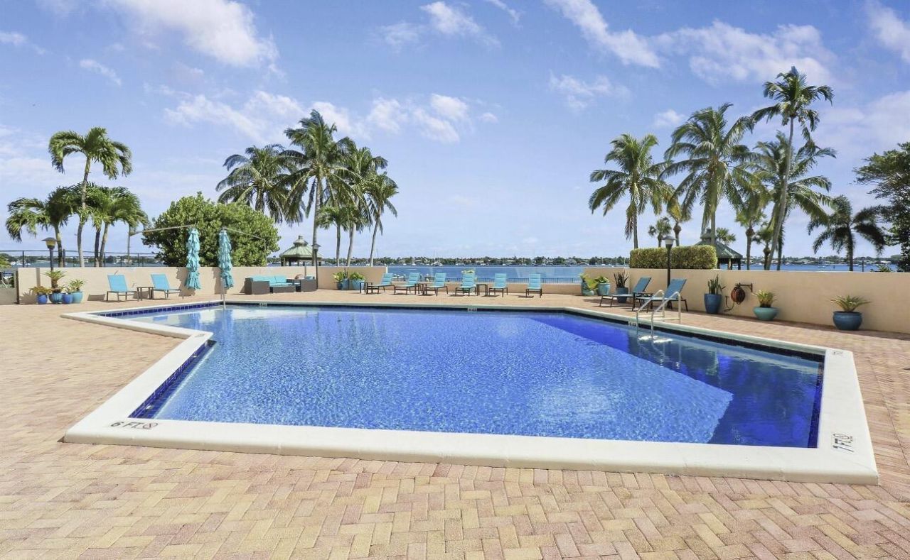 5200 N Flagler Drive, Unit 902, West Palm Beach, FL 33407 Photo