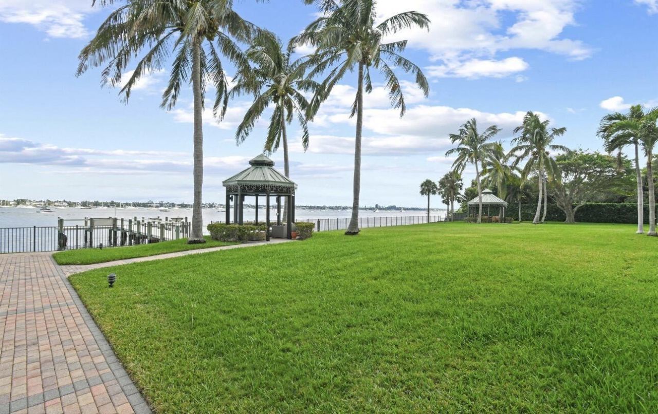 5200 N Flagler Drive, Unit 902, West Palm Beach, FL 33407 Photo