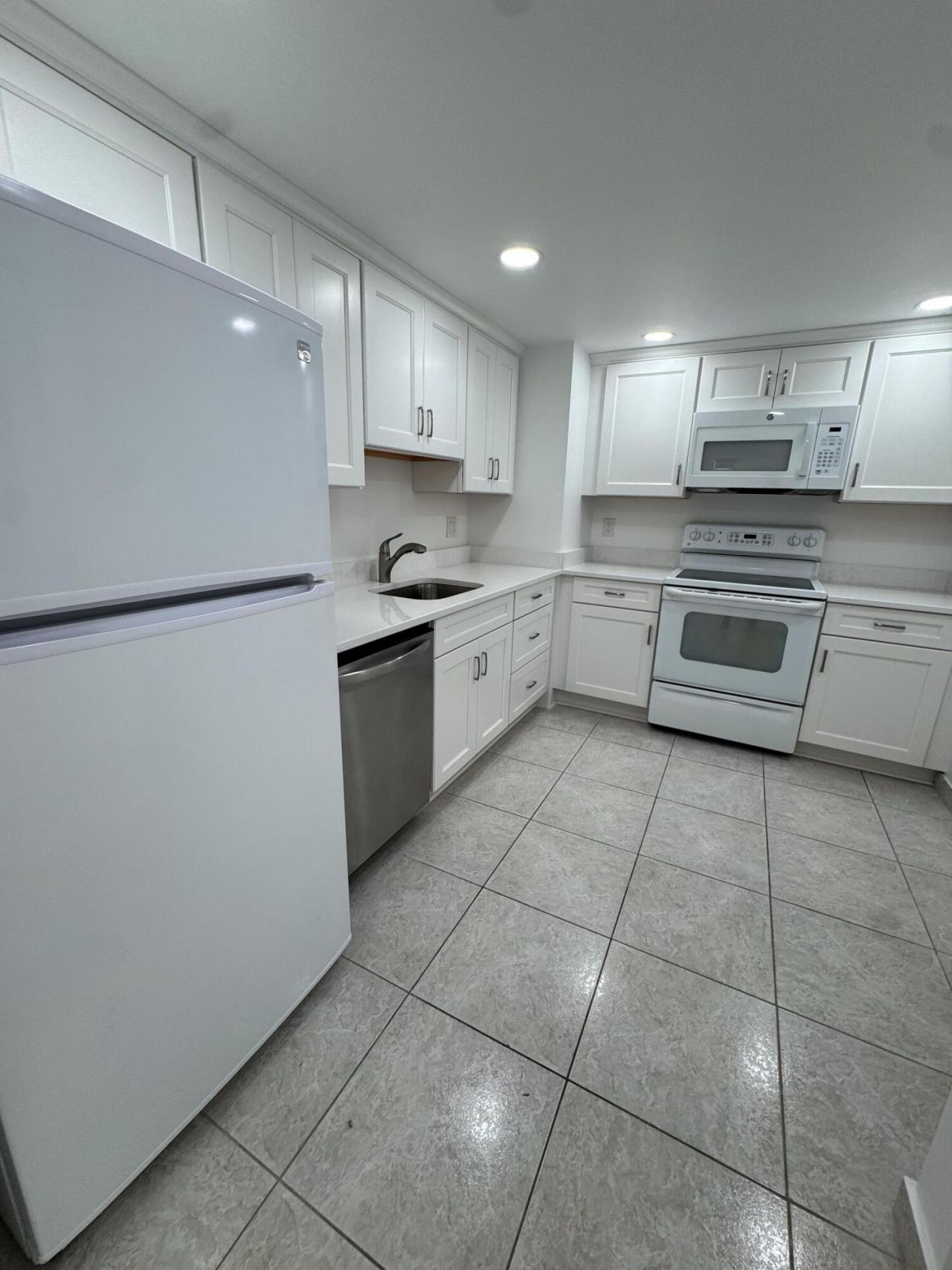 5200 N Flagler Drive, Unit 902, West Palm Beach, FL 33407 Photo