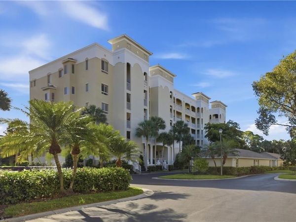 7687 Pebble Creek CIR, Unit 301, NAPLES, FL 34108