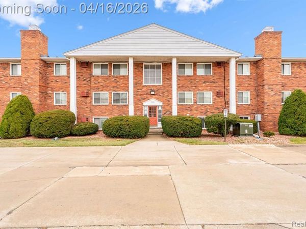 7215 Lathers Street, Westland, MI 48185