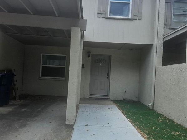 5134 TENNIS COURT CIRCLE , TAMPA, FL 33617