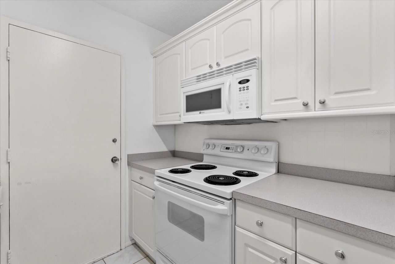 4822 Ocean Boulevard, Unit 11E, Sarasota, FL 34242 Photo