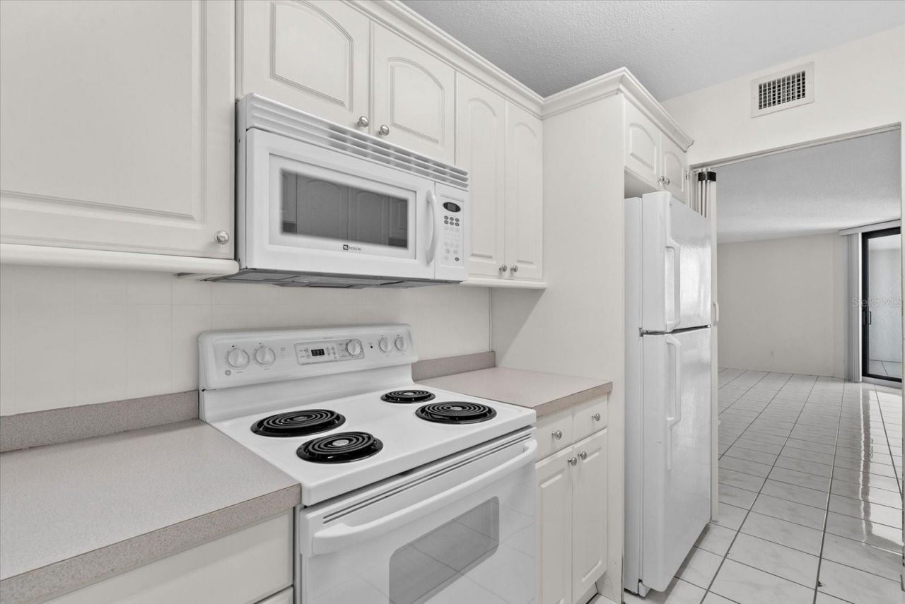 4822 Ocean Boulevard, Unit 11E, Sarasota, FL 34242 Photo