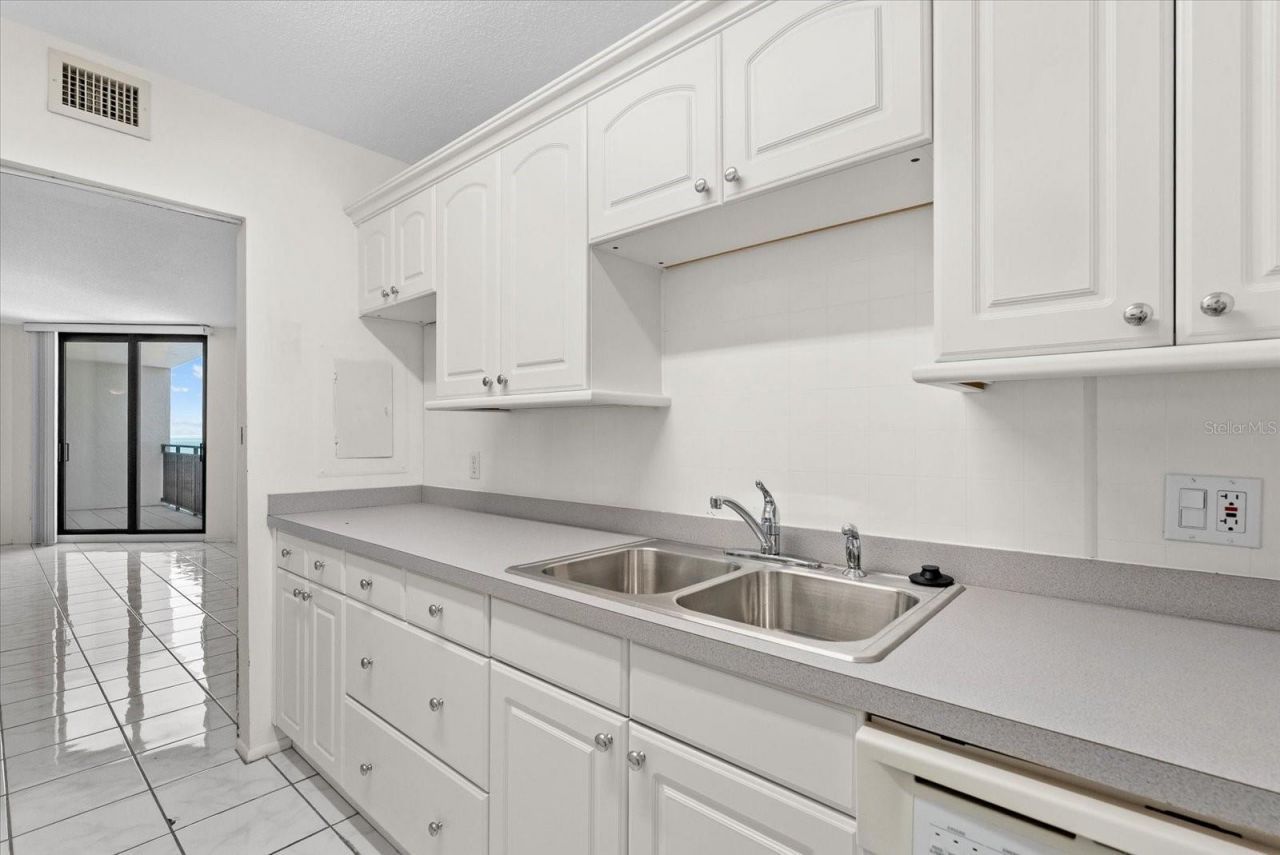 4822 Ocean Boulevard, Unit 11E, Sarasota, FL 34242 Photo