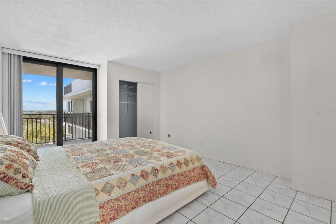 4822 Ocean Boulevard, Unit 11E, Sarasota, FL 34242 Photo