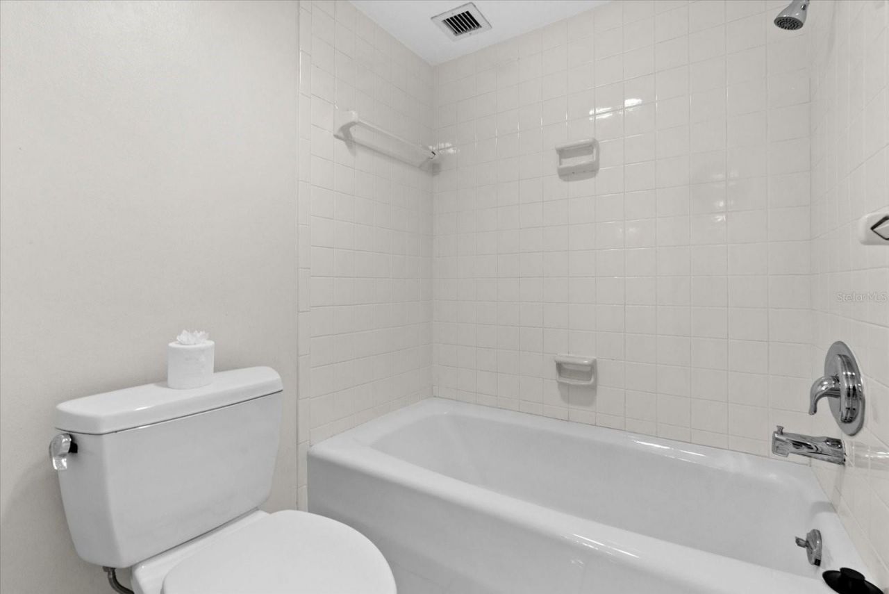 4822 Ocean Boulevard, Unit 11E, Sarasota, FL 34242 Photo