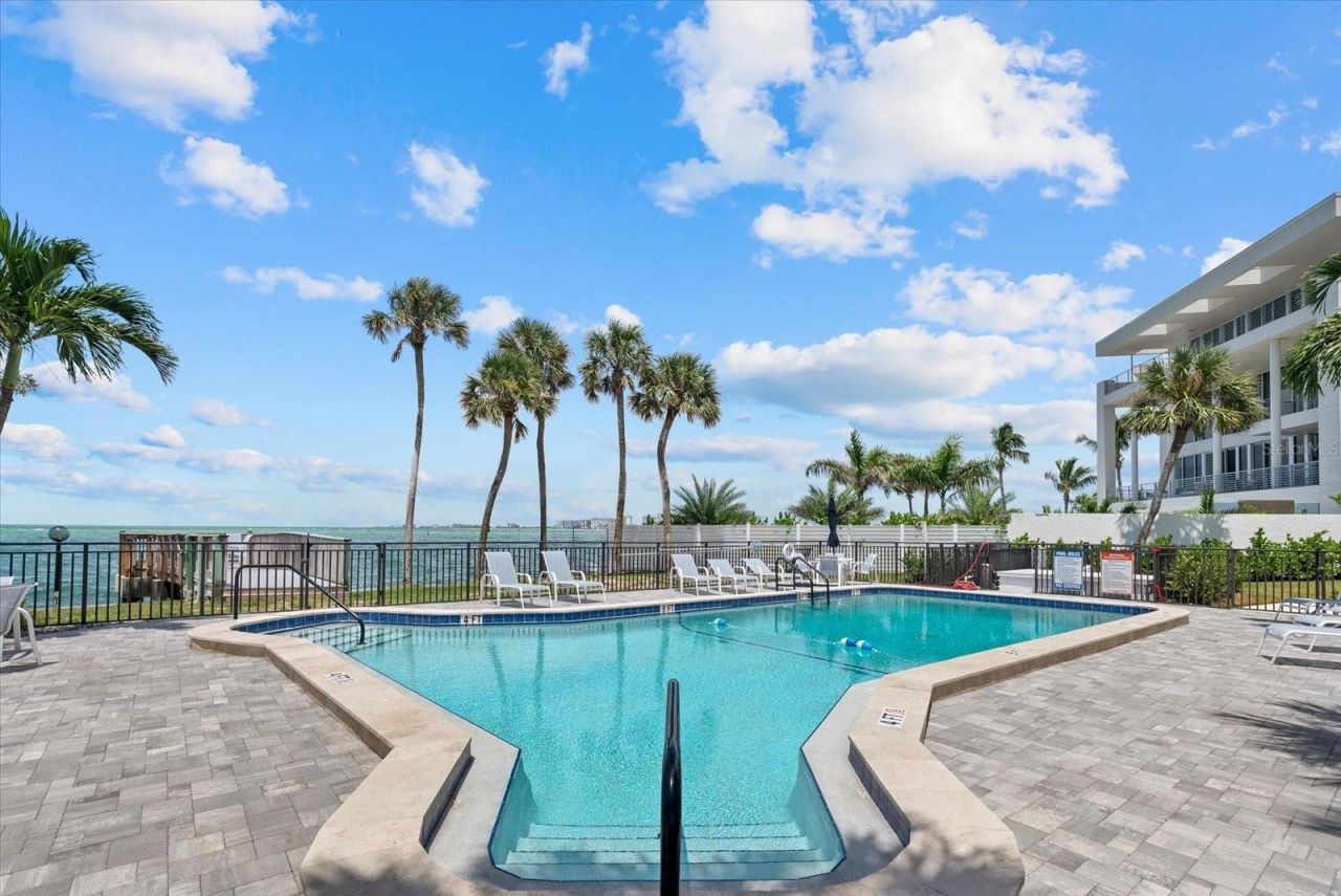 4822 Ocean Boulevard, Unit 11E, Sarasota, FL 34242 Photo