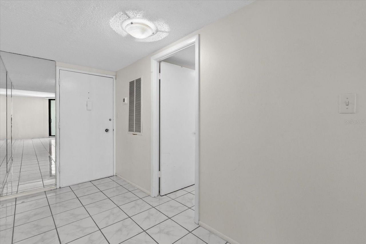 4822 Ocean Boulevard, Unit 11E, Sarasota, FL 34242 Photo