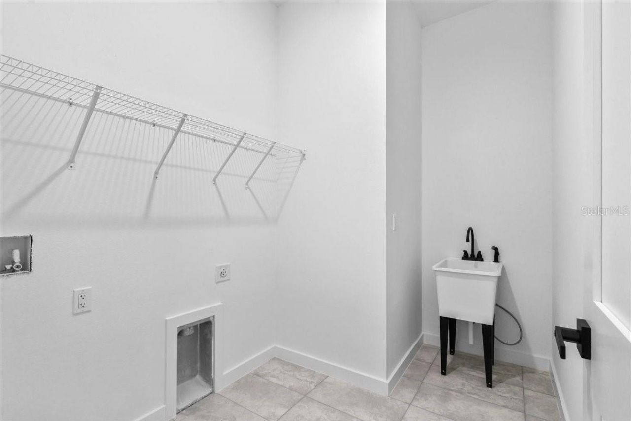 8681 N Circular Way , Citrus Springs, FL 34434 Photo