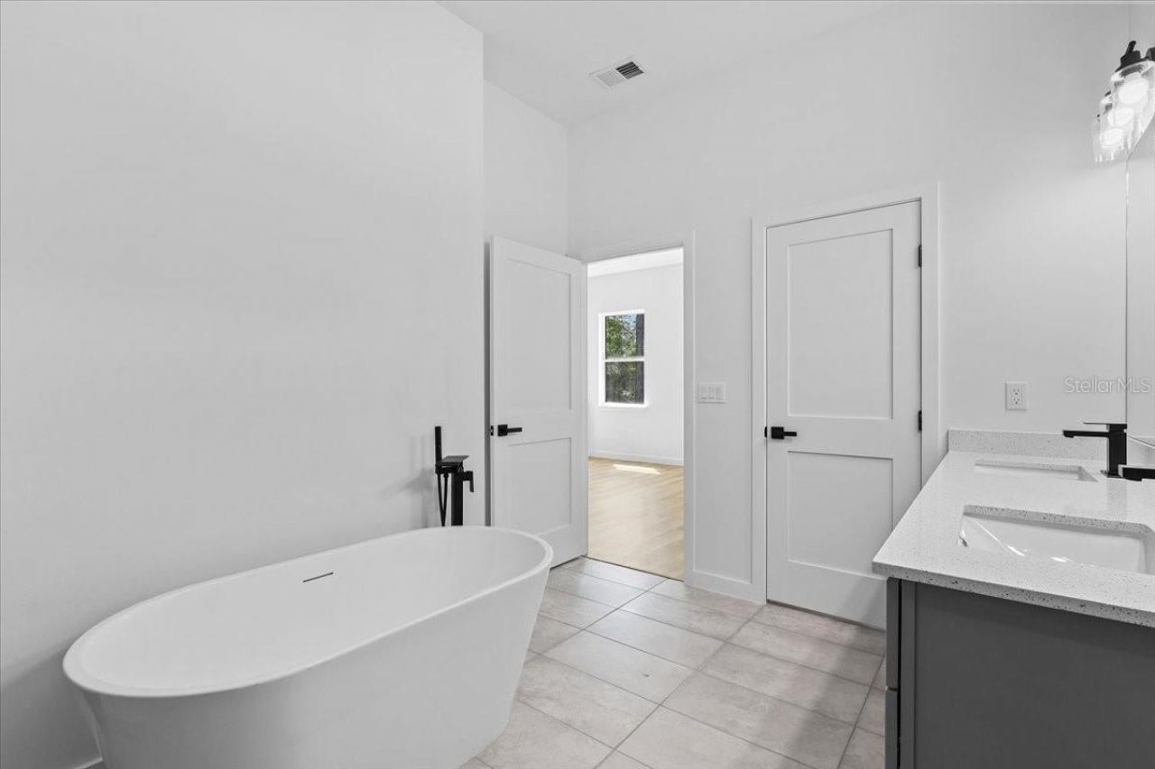 8681 N Circular Way , Citrus Springs, FL 34434 Photo