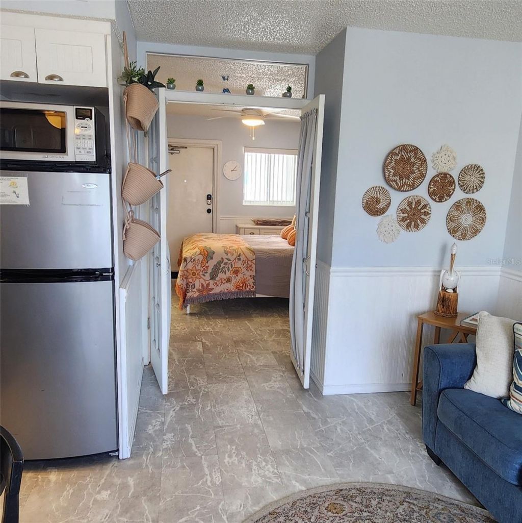 800 Bayway Boulevard, Unit 28, Clearwater Beach, FL 33767 Photo