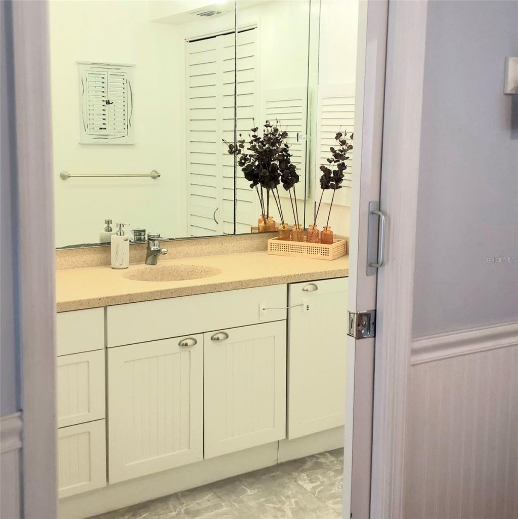 800 Bayway Boulevard, Unit 28, Clearwater Beach, FL 33767 Photo