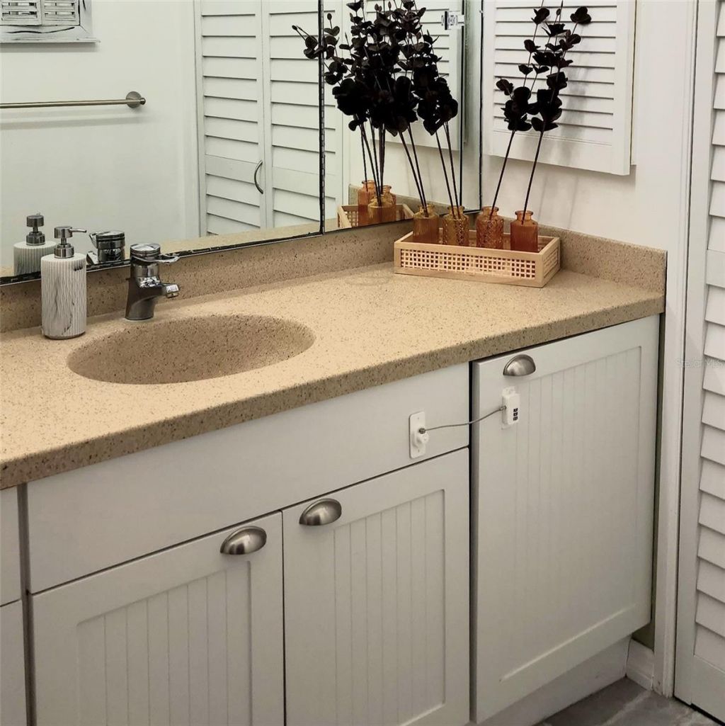 800 Bayway Boulevard, Unit 28, Clearwater Beach, FL 33767 Photo