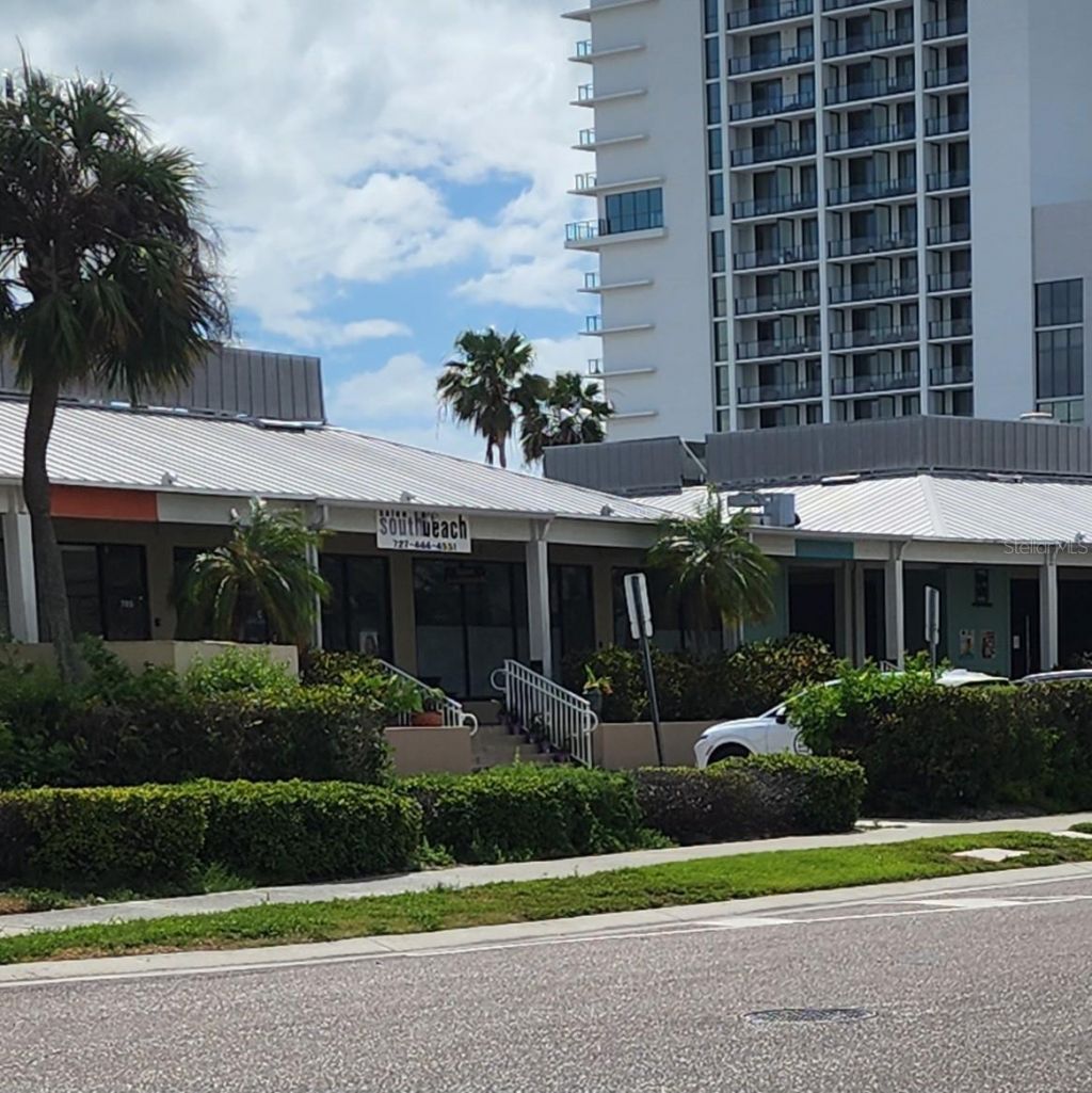 800 Bayway Boulevard, Unit 28, Clearwater Beach, FL 33767 Photo