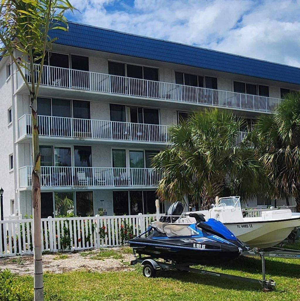 800 Bayway Boulevard, Unit 28, Clearwater Beach, FL 33767 Photo