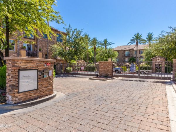 2450 E ROMA Avenue, Phoenix, AZ 85016