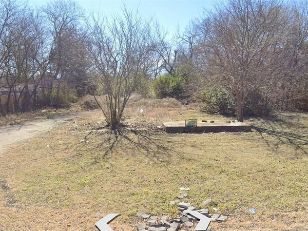 124 E 6th Street, Lancaster, TX 75146
