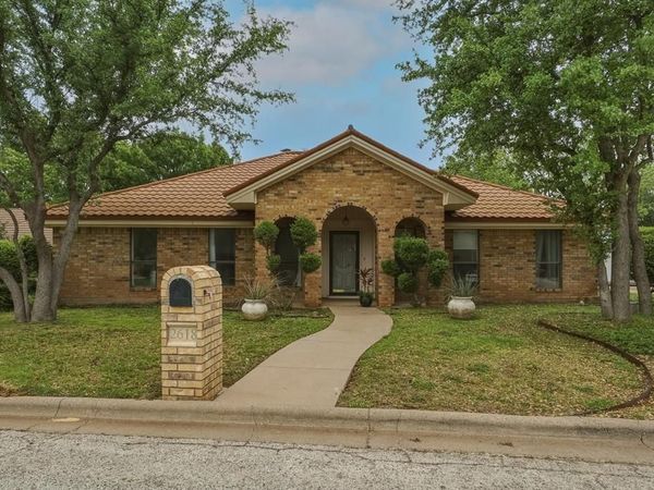 2618 Woodlake Drive, Abilene, TX 79606