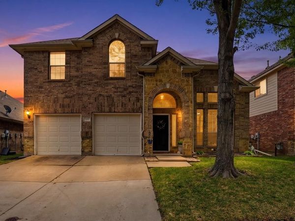 2451 Beachview Drive, Grand Prairie, TX 75054