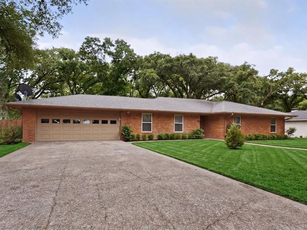 1413 Bowie, Corsicana, TX 75110