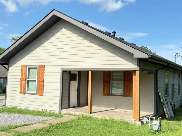 706 N Main Street, Ector, TX 75439