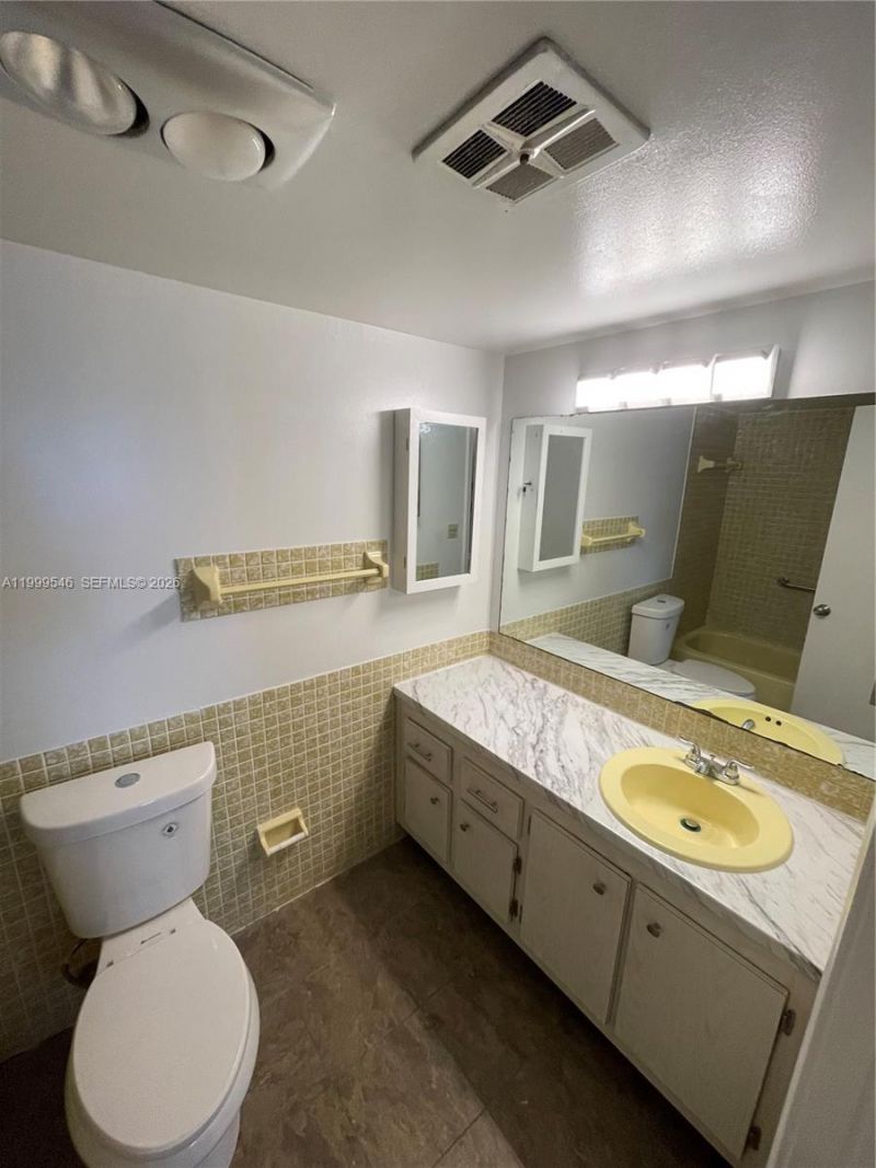 4751 NW 21st St, Unit 611, Lauderhill, FL 33313 Photo
