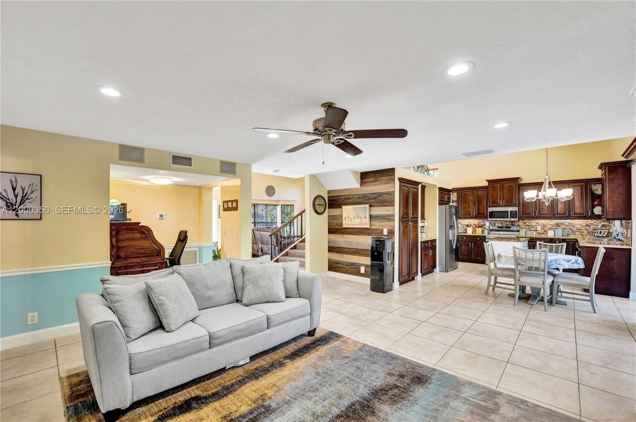 5112 NW 58th Ter, Coral Springs, FL 33067 Photo