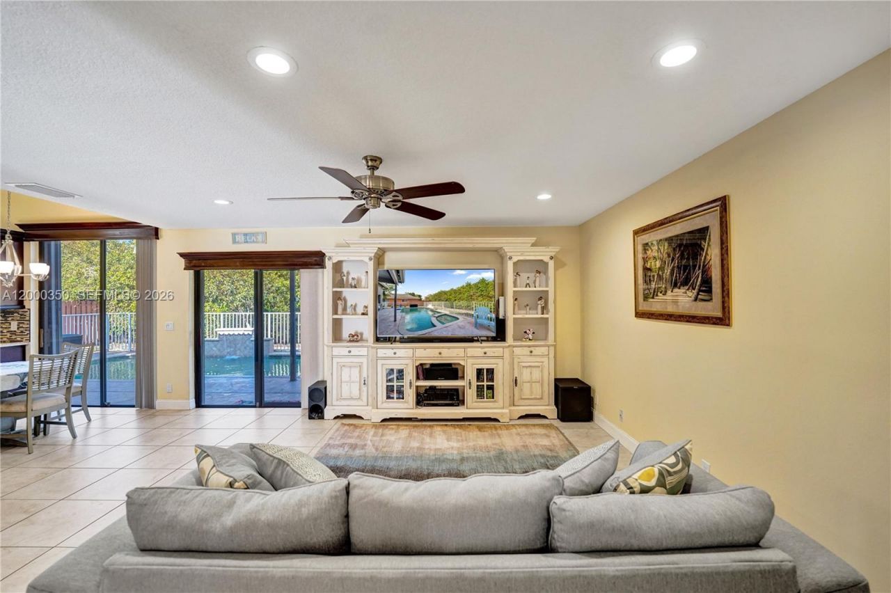 5112 NW 58th Ter, Coral Springs, FL 33067 Photo