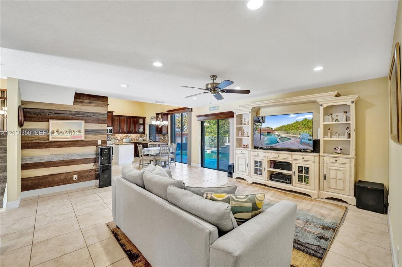 5112 NW 58th Ter, Coral Springs, FL 33067 Photo