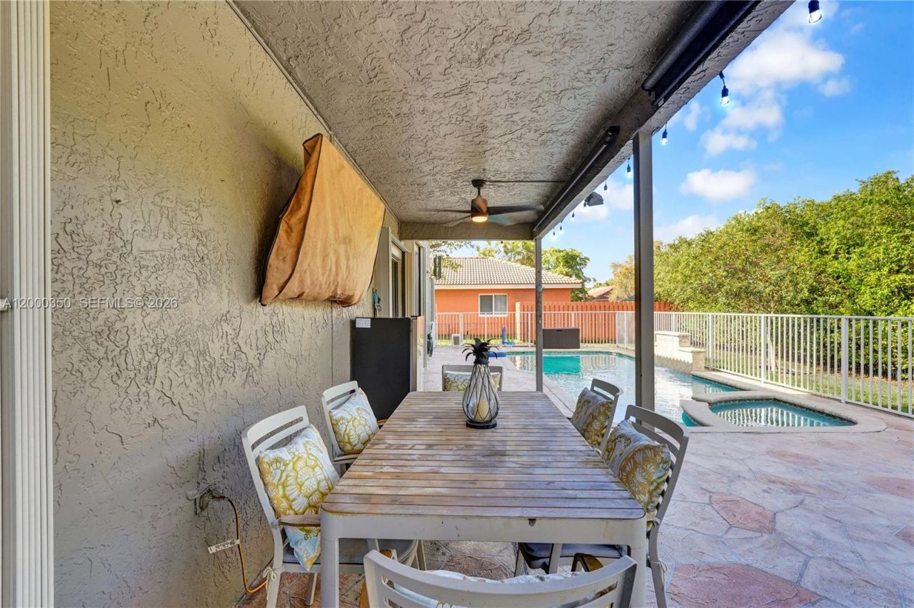 5112 NW 58th Ter, Coral Springs, FL 33067 Photo