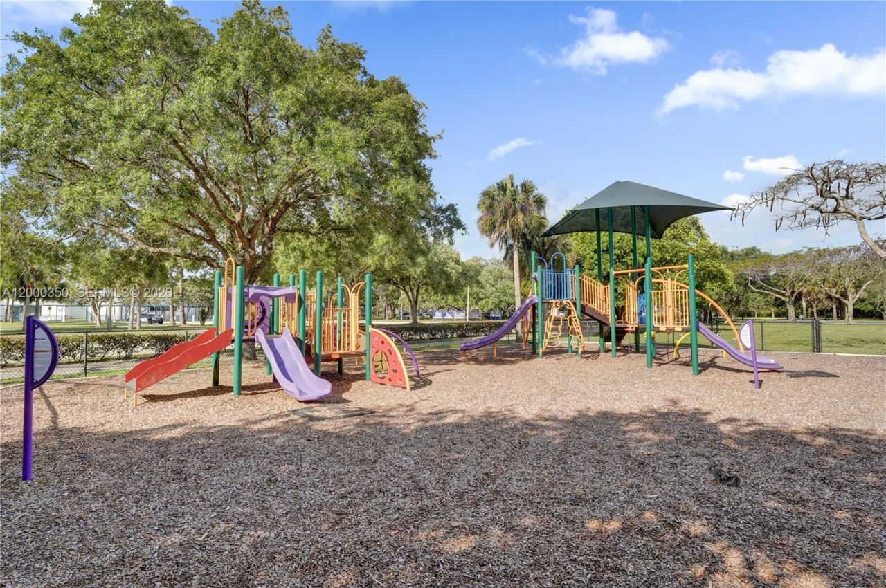 5112 NW 58th Ter, Coral Springs, FL 33067 Photo