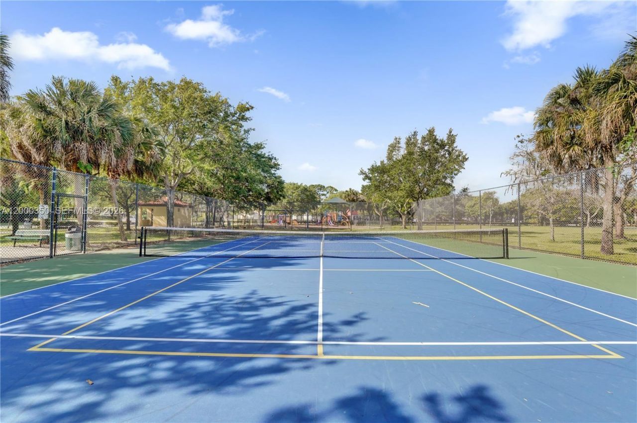 5112 NW 58th Ter, Coral Springs, FL 33067 Photo