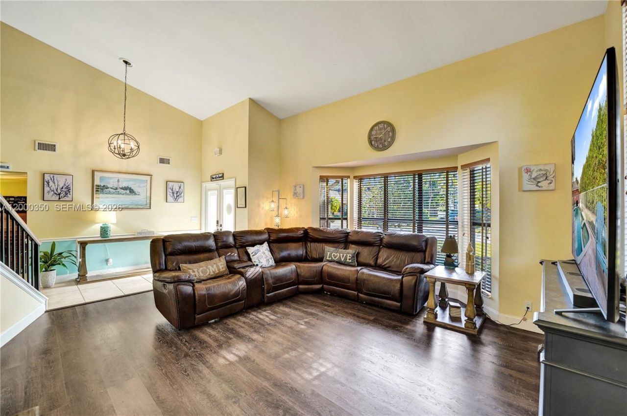 5112 NW 58th Ter, Coral Springs, FL 33067 Photo