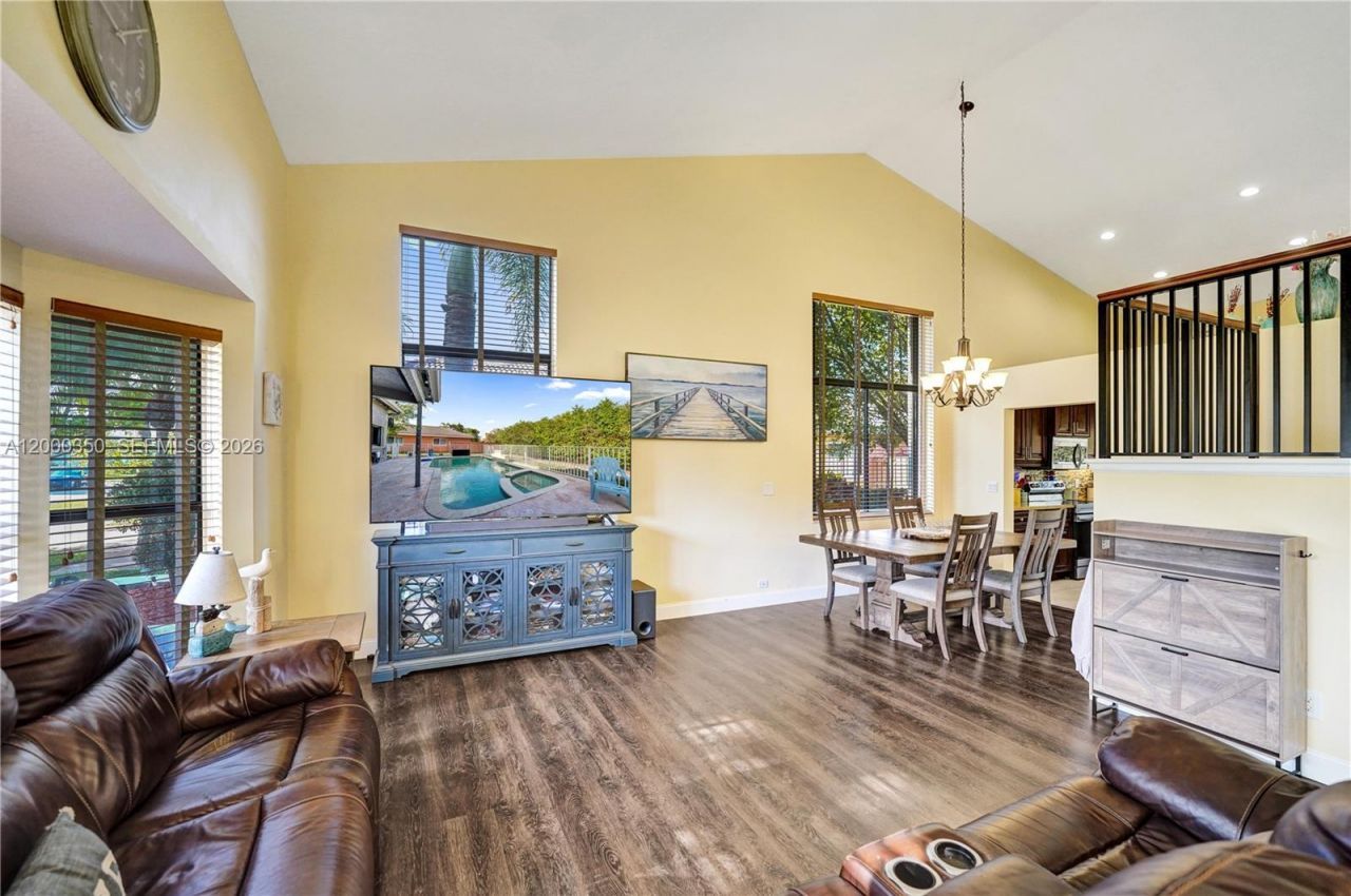 5112 NW 58th Ter, Coral Springs, FL 33067 Photo