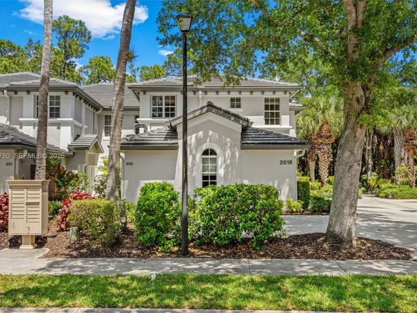2016 Tarpon Bay Dr N, Unit 202, Naples, FL 34119