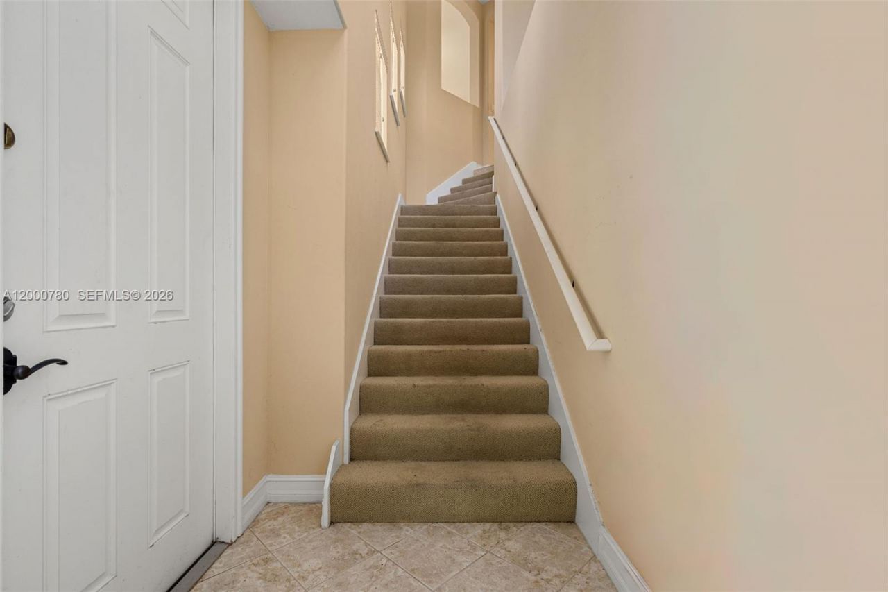 2016 Tarpon Bay Dr N, Unit 202, Naples, FL 34119 Photo
