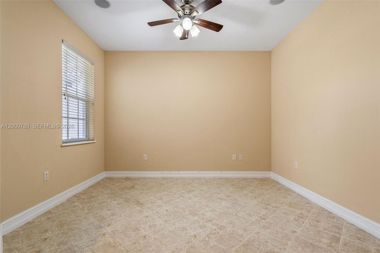 2016 Tarpon Bay Dr N, Unit 202, Naples, FL 34119 Photo