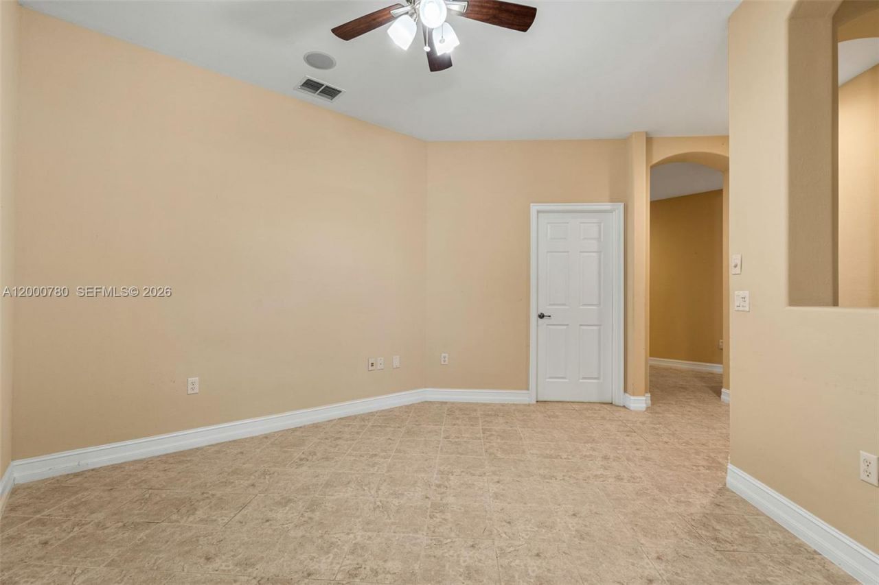 2016 Tarpon Bay Dr N, Unit 202, Naples, FL 34119 Photo