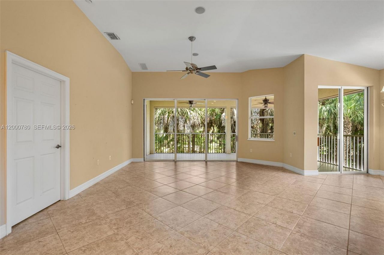 2016 Tarpon Bay Dr N, Unit 202, Naples, FL 34119 Photo
