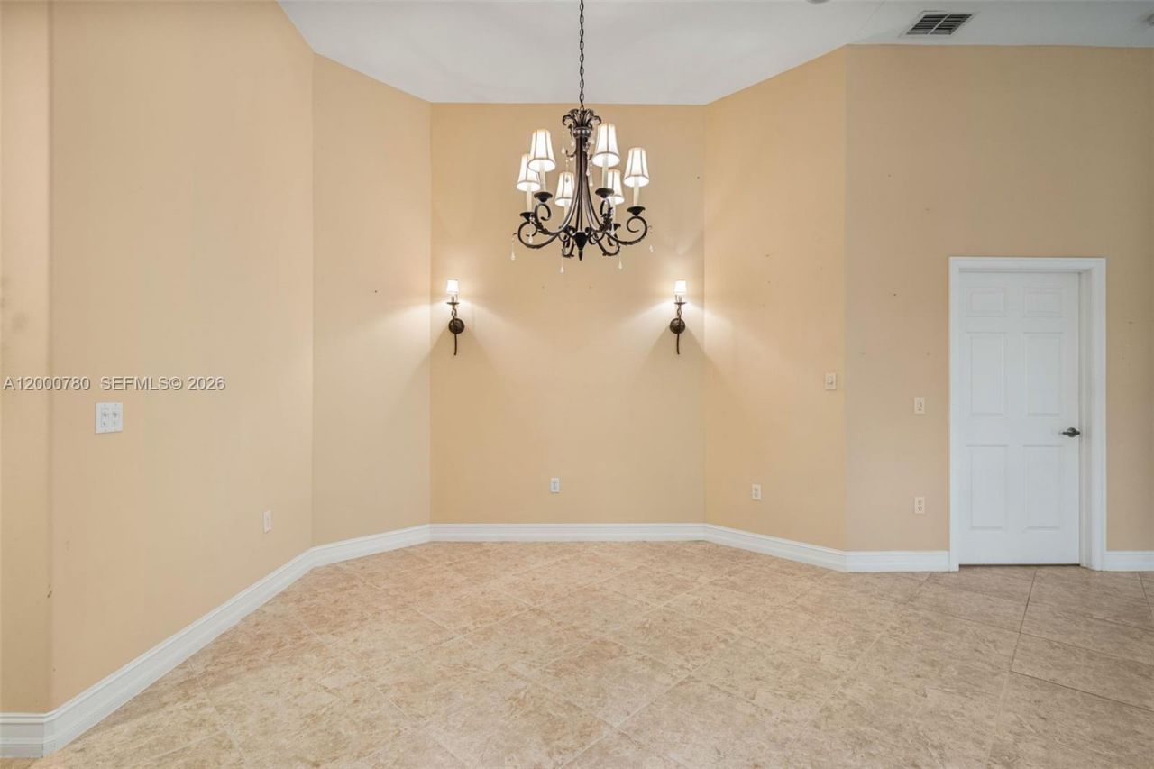 2016 Tarpon Bay Dr N, Unit 202, Naples, FL 34119 Photo