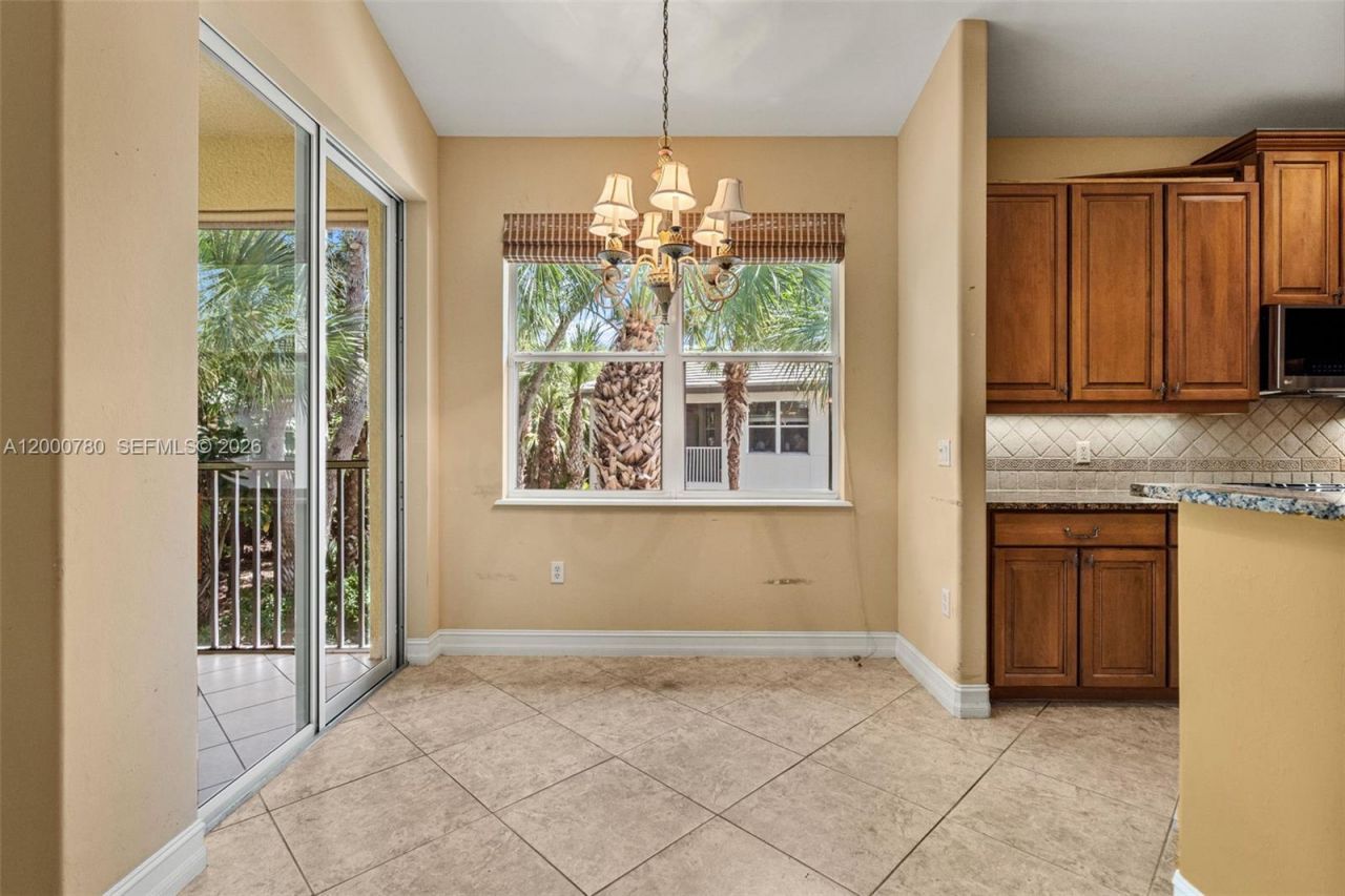 2016 Tarpon Bay Dr N, Unit 202, Naples, FL 34119 Photo