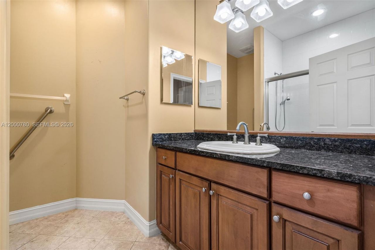 2016 Tarpon Bay Dr N, Unit 202, Naples, FL 34119 Photo