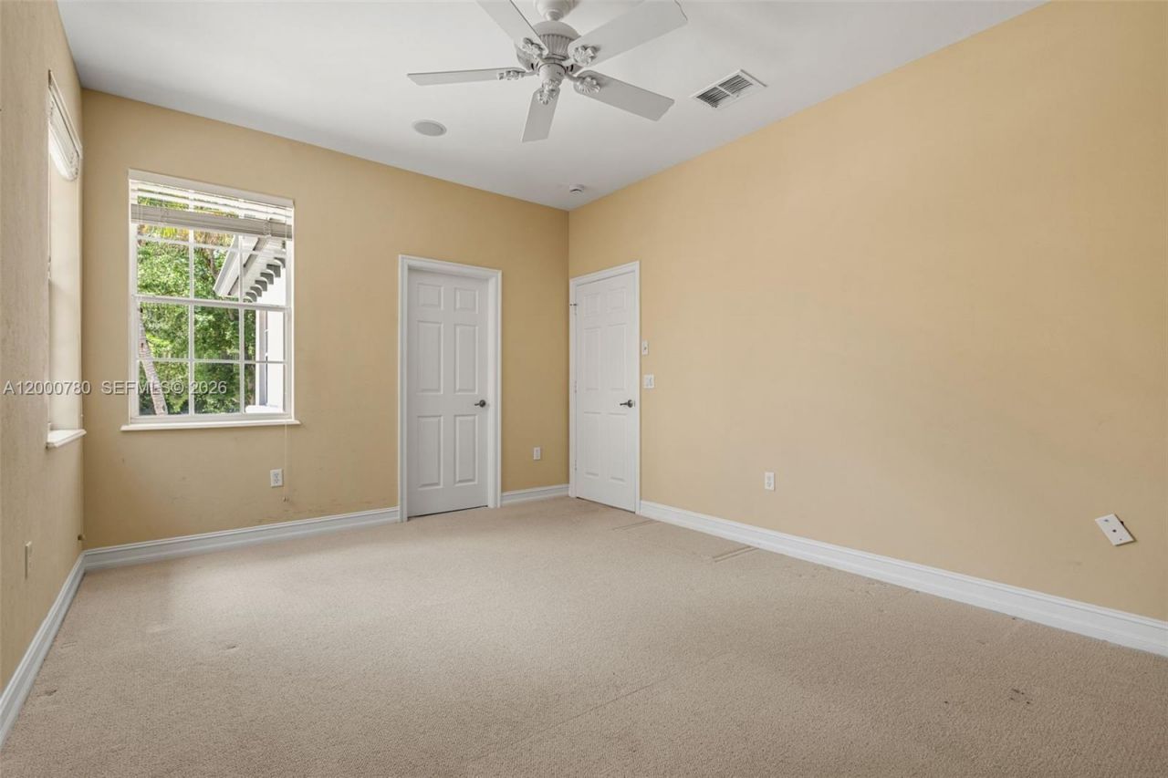 2016 Tarpon Bay Dr N, Unit 202, Naples, FL 34119 Photo
