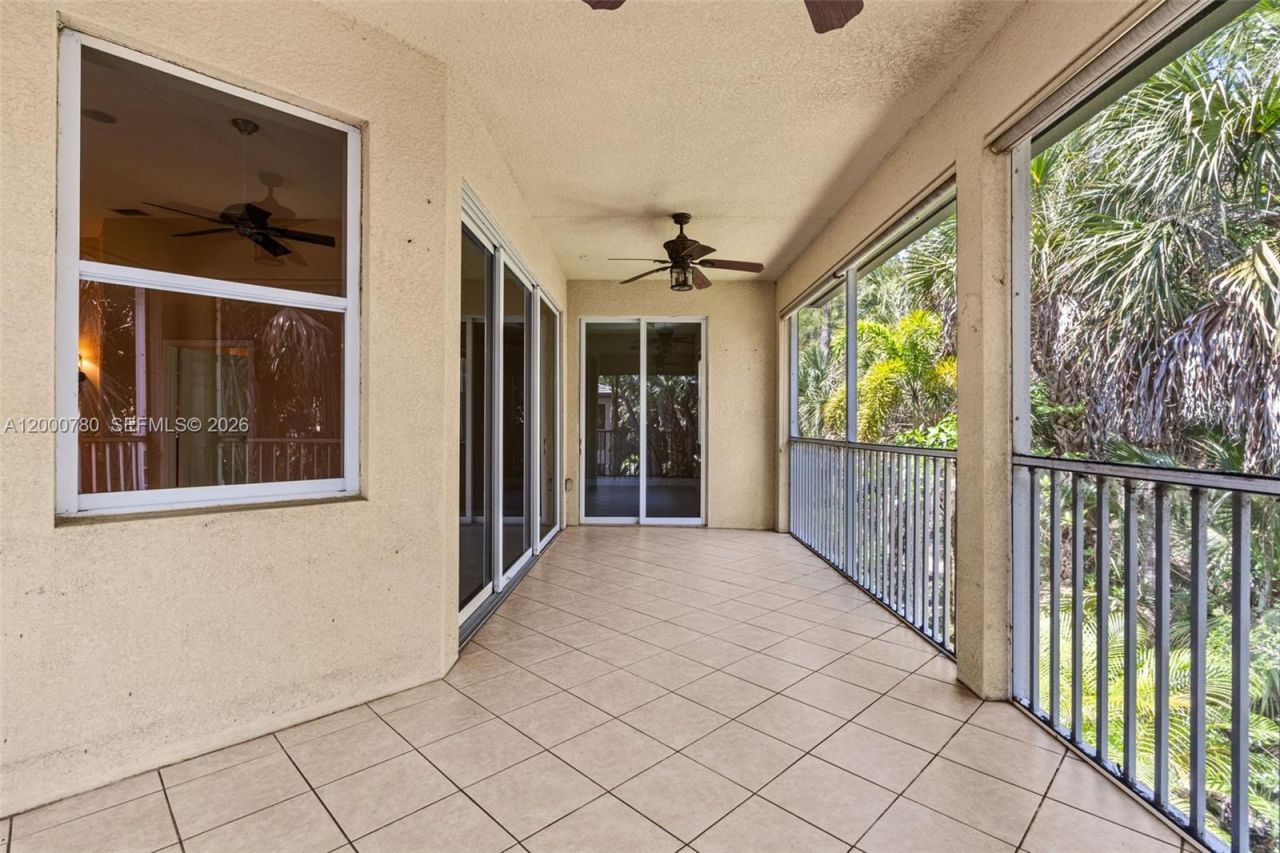 2016 Tarpon Bay Dr N, Unit 202, Naples, FL 34119 Photo