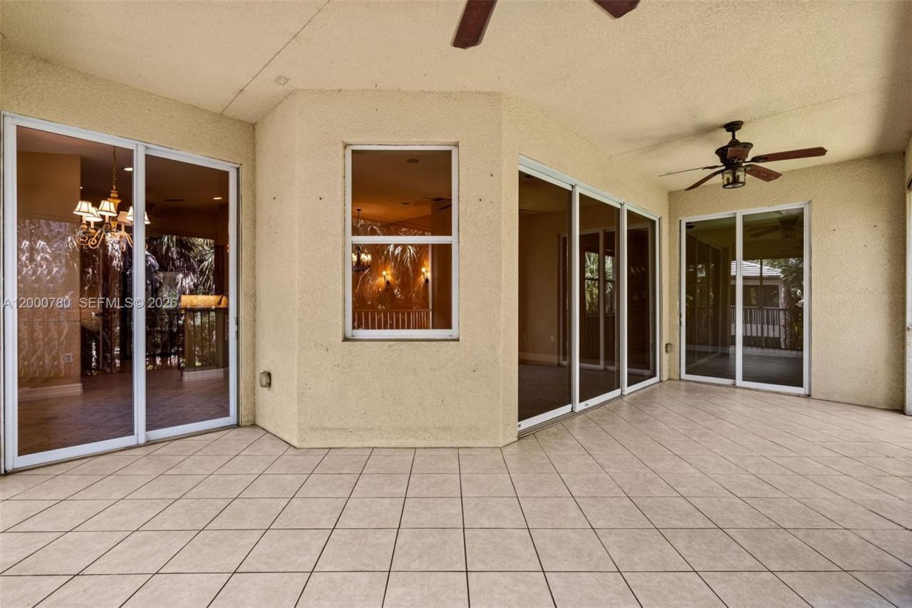 2016 Tarpon Bay Dr N, Unit 202, Naples, FL 34119 Photo