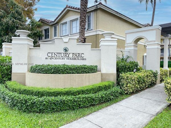 8906 W Flagler St , Unit 203, Miami, FL 33174